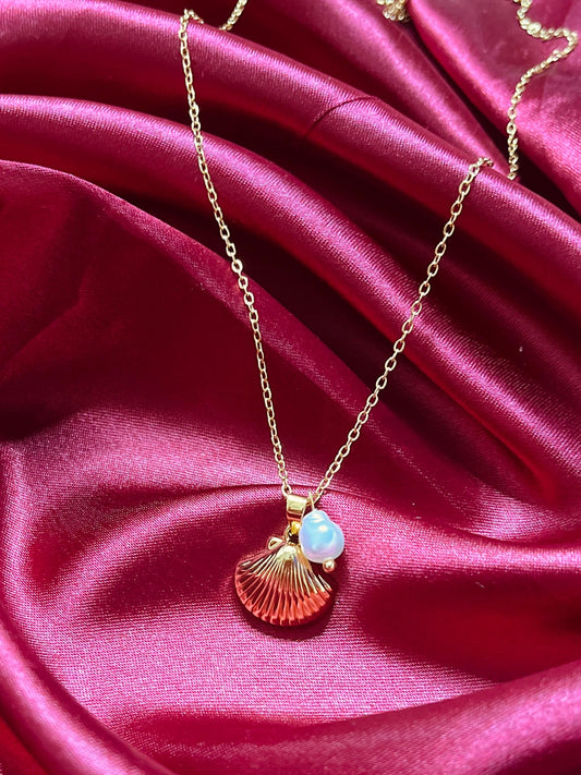 Seashell Pearl Necklace