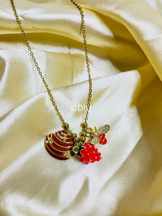 Berry Bee Necklace 🍓🐝