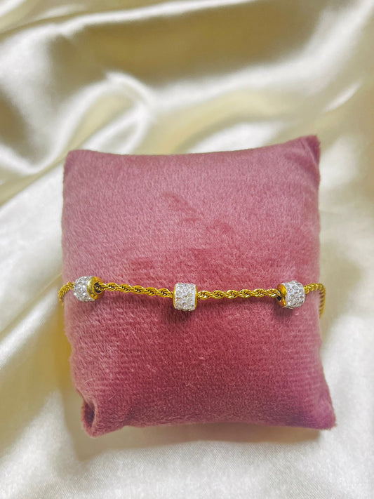 Trinity Spark Bracelet ✨