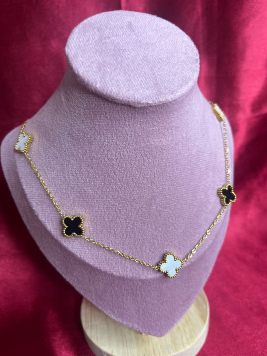3 IN 1 B/W Clover Necklace