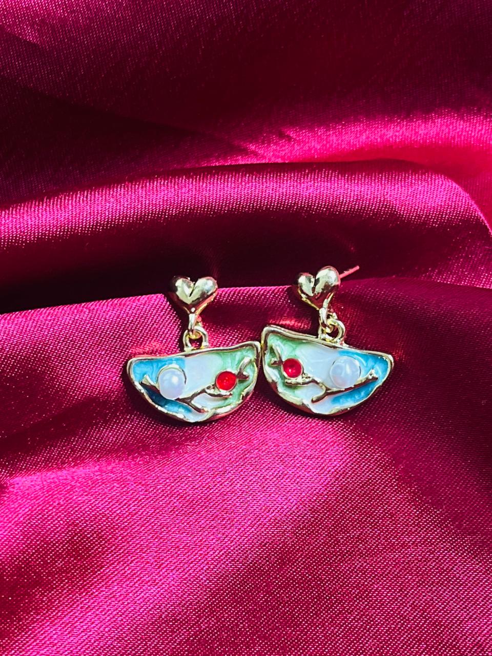 Moonlit Love Earing