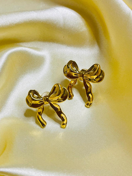Belle Bow Earing